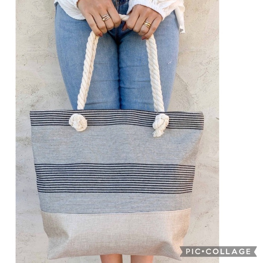 Ready for the 🏖 Beach/Pool. Tote Bags w/Zipper